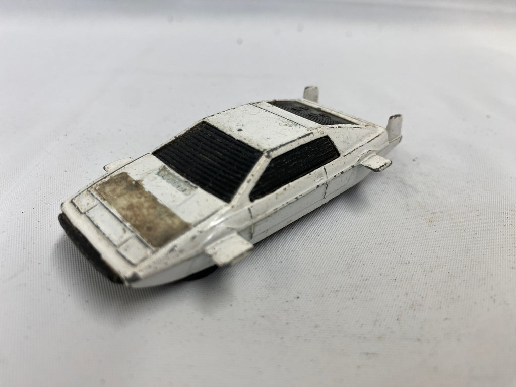 Lotus Esprit Corgi 1/64