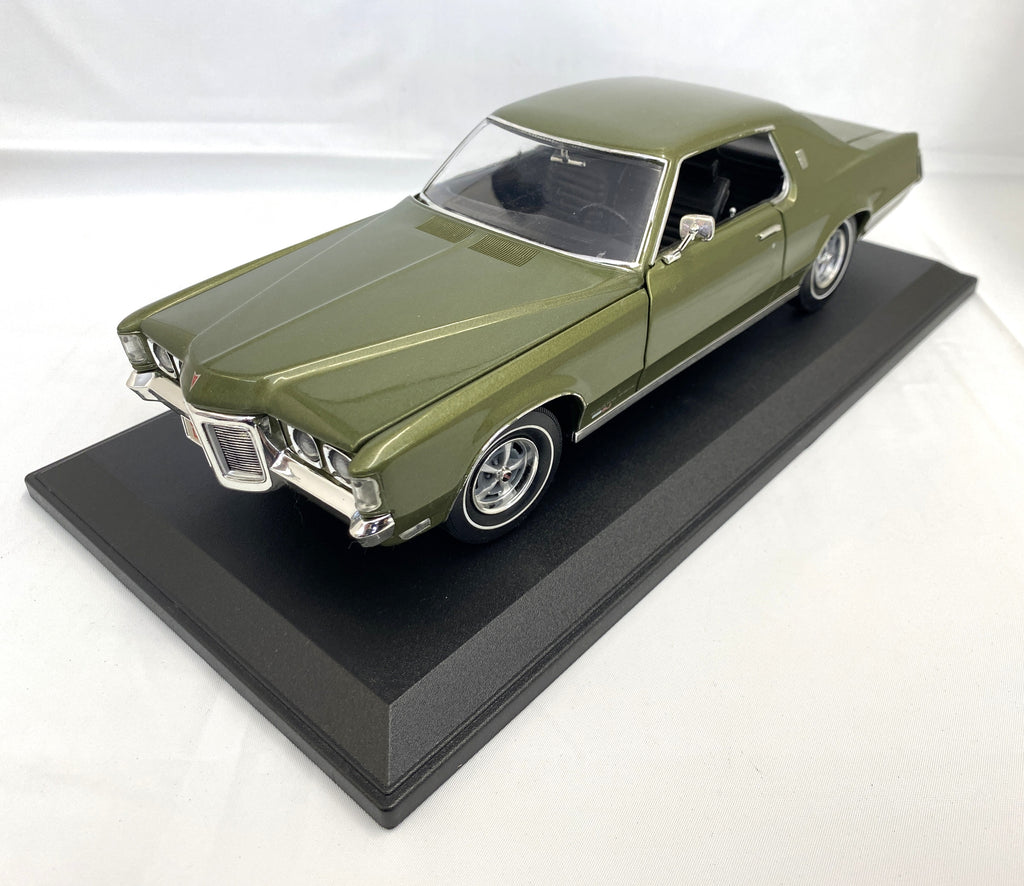 Pontiac Grand Prix SJ 428 1969 ERTL American Muscle 1/18