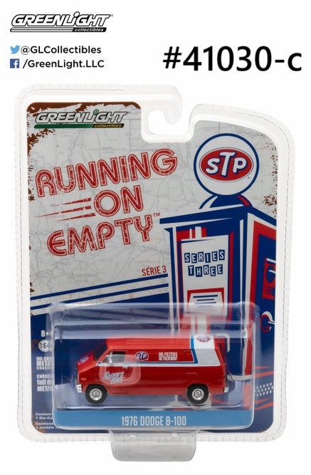 Dodge B-100 Van 1976 Running on Empty Greenlight 1/64