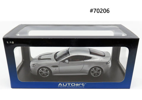 Aston Martin V12 Vantage 2010 AUTOart Performance 1/18