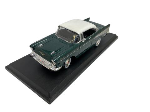 Chevrolet Bel Air Hard Top 1957 Motor Max 1/24