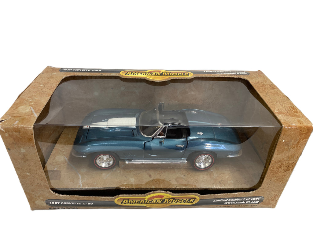 Chevrolet Corvette Stingray Convertible 1967 ERTL American Muscle 1/18