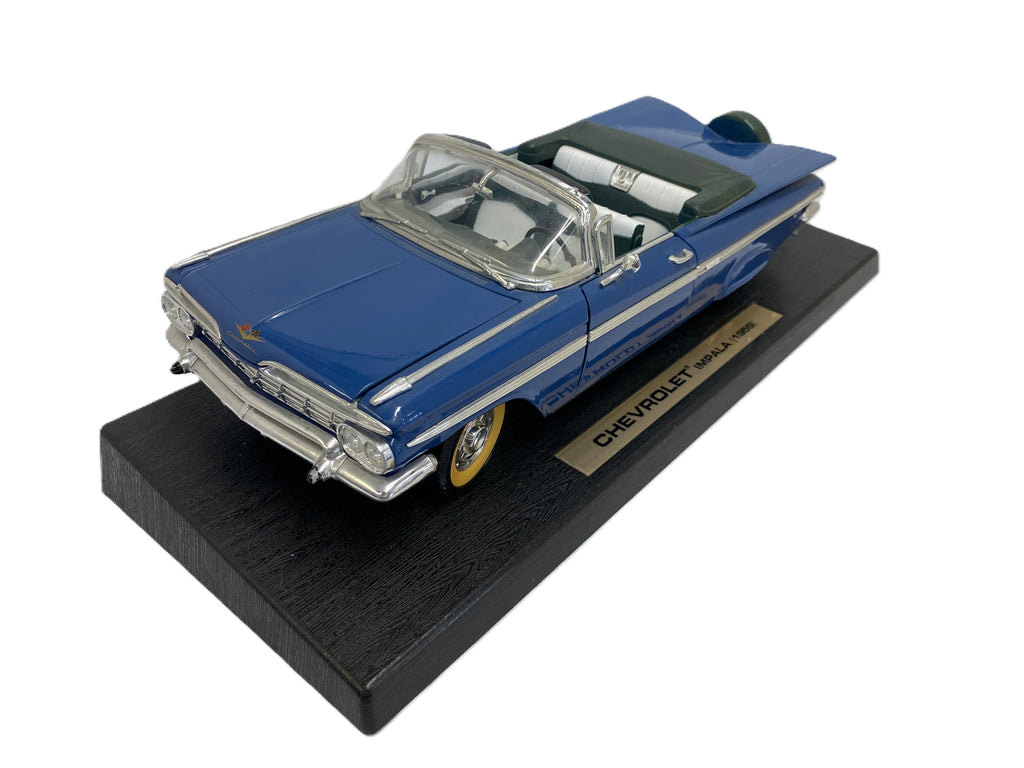 Chevrolet Impala Convertible 1959 Road Legends 1/18