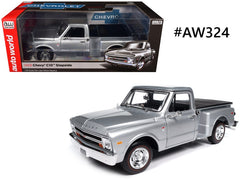 Chevrolet C-10 Stepside Pick Up 1968 Auto World 1/18