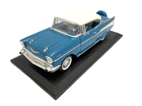 Chevrolet Bel Air Hard Top 1957 Road Legends 1/18