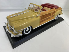 Chrysler Town & Country 1948 Motor City Classics 1/18