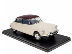 Citroën DS19 Edicola 1/24
