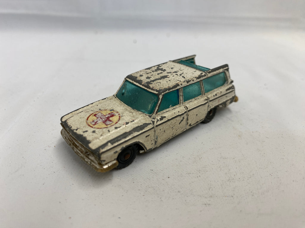 Studebaker Wagonaire Ambulance Husky 1/64