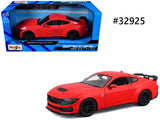 Ford Mustang Dark Horse 2024 Maisto 1/24
