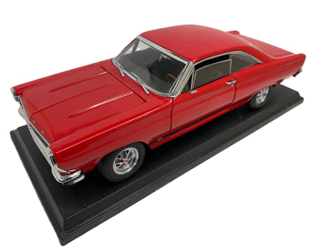 Ford Fairlane 500 GT 1967 GMP 1/18