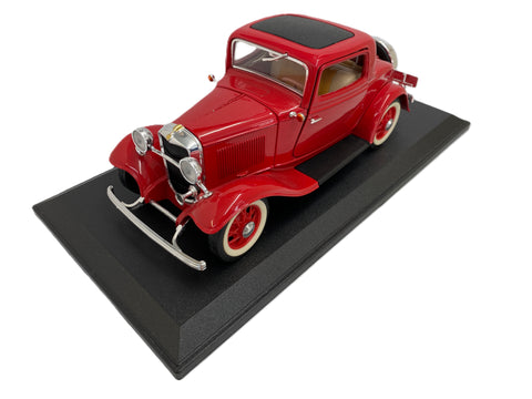 Ford 3-Window Coupe 1932 Road Legends 1/18