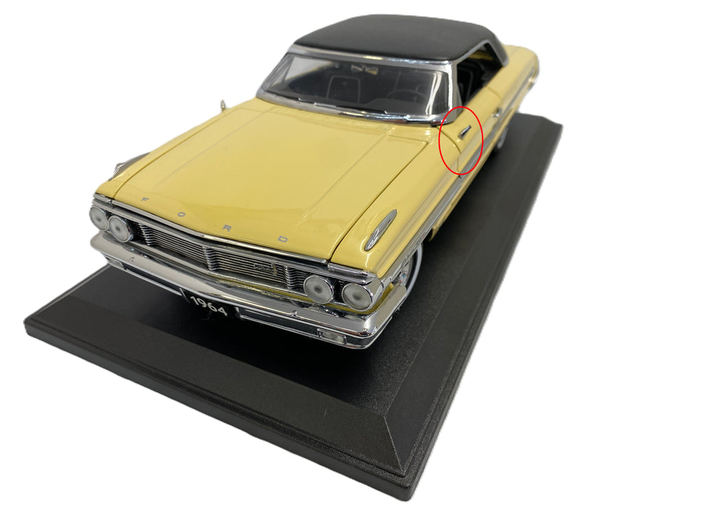 Ford Galaxie 500 Hardtop 1964 Sun Star 1/18
