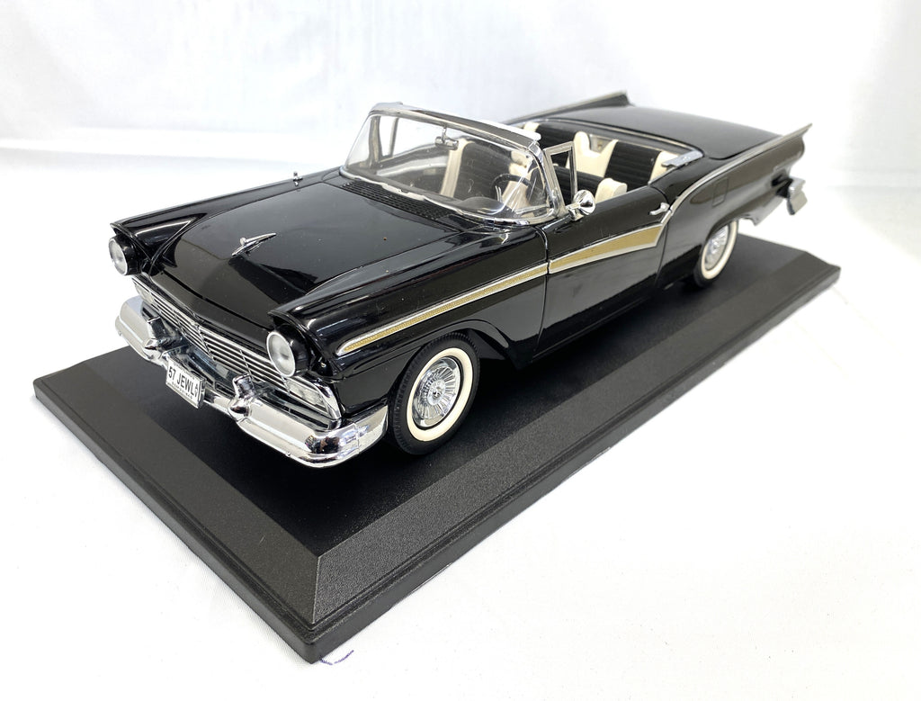 Ford Fairlane Skyliner 1957 Sun Star 1/18