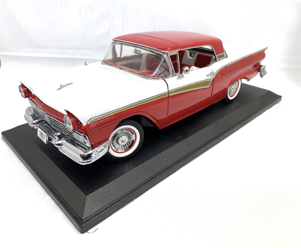 Ford Fairlane Skyliner 1957 Sun Star 1/18