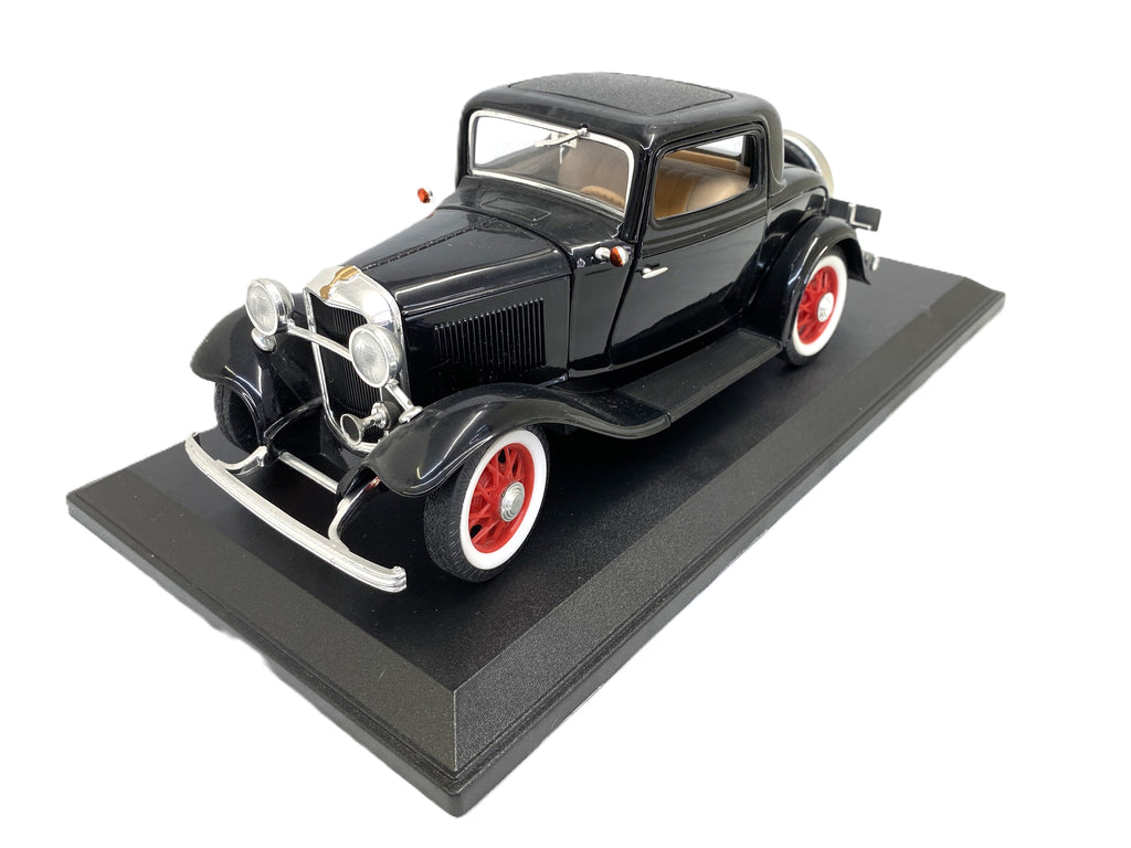 Ford 3-Window Coupe 1932 Road Signature 1/18