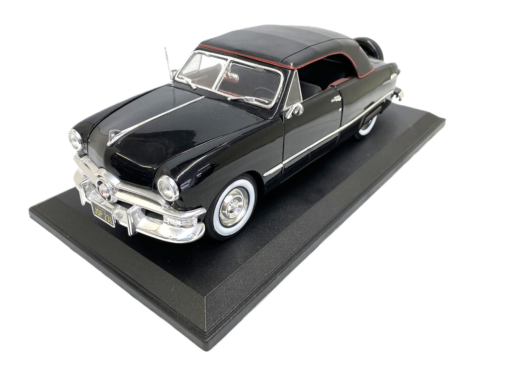 Ford Convertible 1950 Maisto 1/18