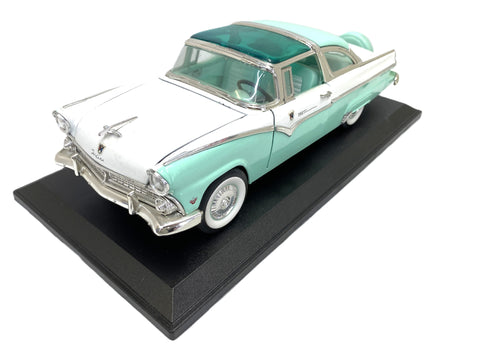 Ford Crown Victoria 1955 Road Tough 1/18