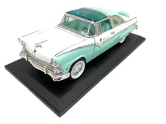 Ford Crown Victoria 1955 Road Tough 1/18