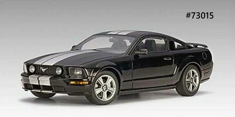 Ford Mustang GT Coupe 2005 AUTOart Performance 1/18