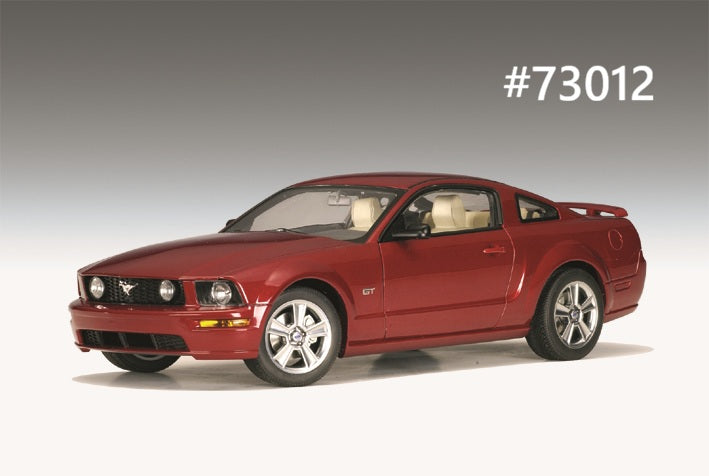 Ford Mustang GT Coupe 2005 (2004 Auto Show Version) AUTOart Performance 1/18