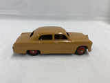 Ford Sedan Dinky 1/43