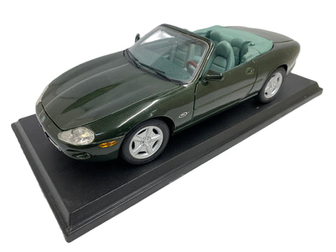 Jaguar XK8 1996 Maisto 1/18