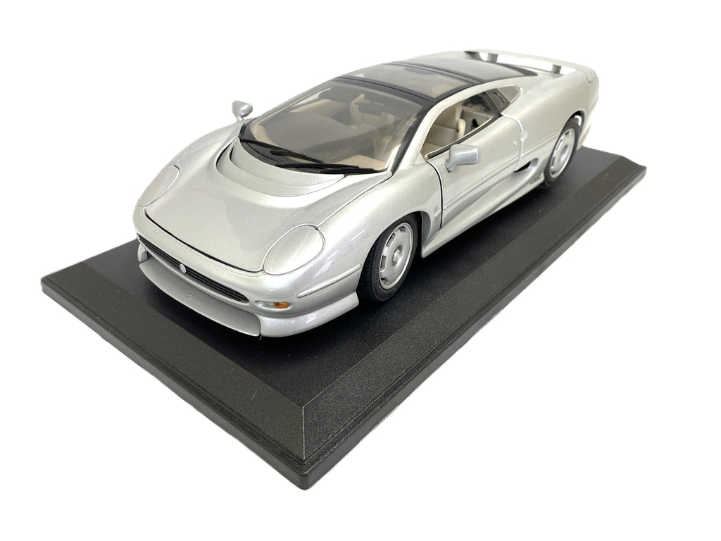 Jaguar XJ 220 1992 Maisto 1/18