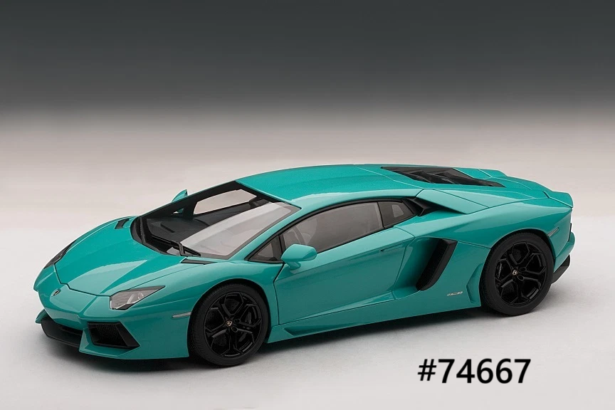 Lamborghini Aventador LP700-4 AUTOart Signature 1/18