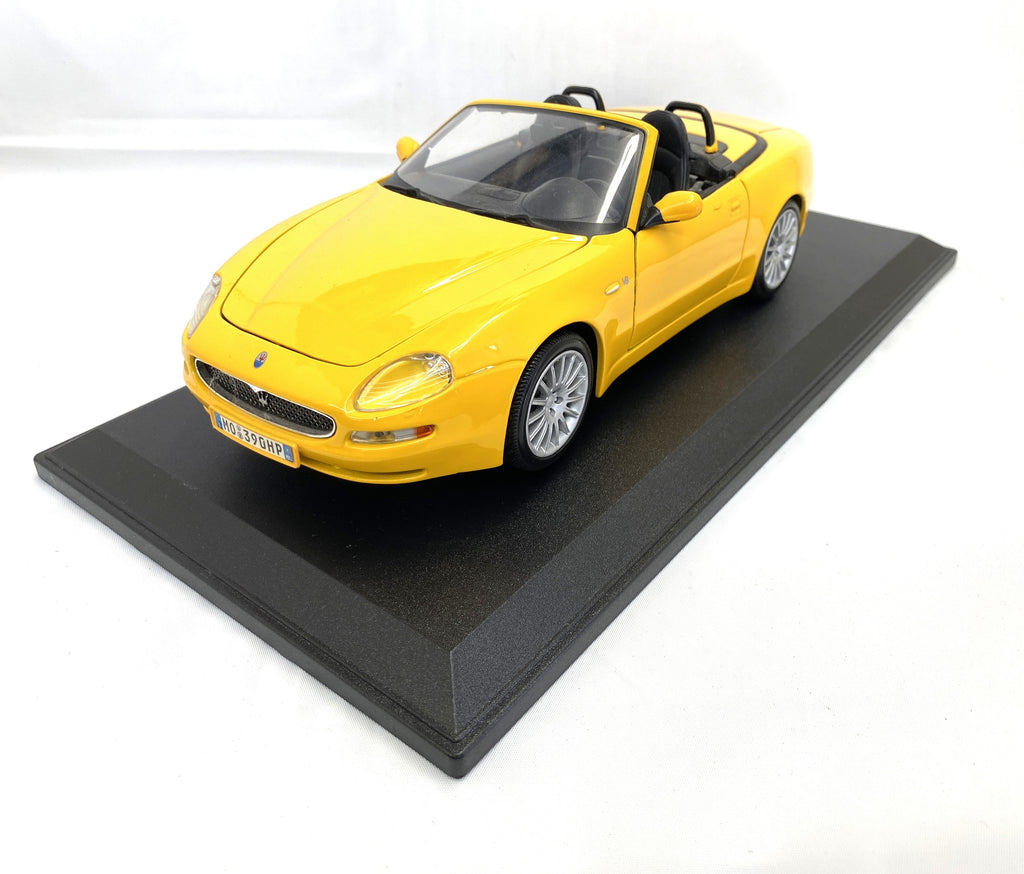 Maserati Spyder Maisto 1/18