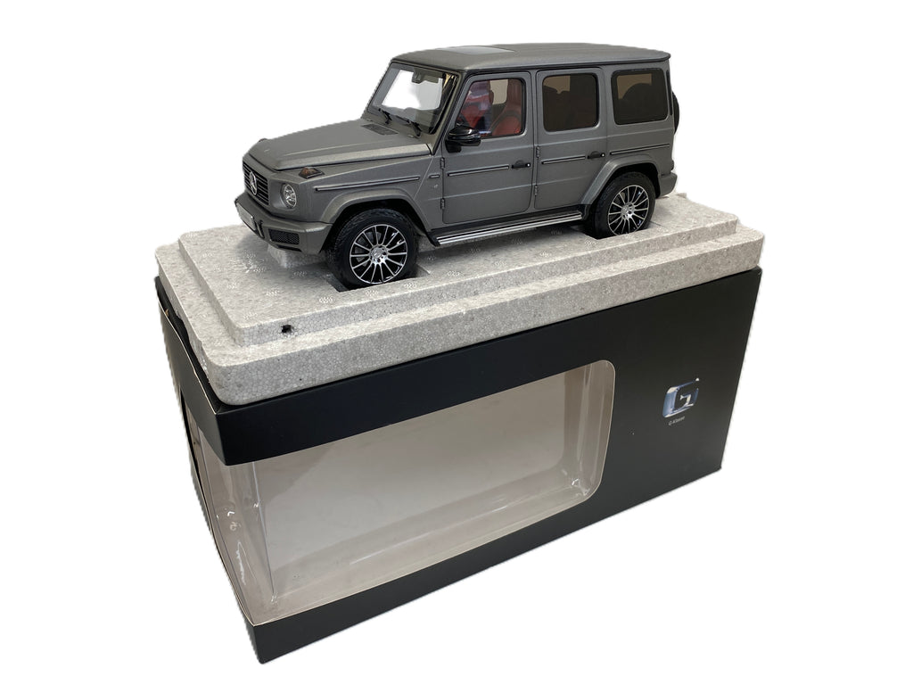 Mercedes-Benz G Class Wagon V8 Minichamps 1/18