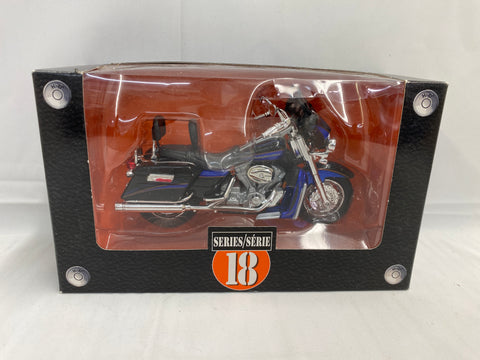 Harley Davidson FLHTCSE CVO 2004 Maisto Series 18 1/18