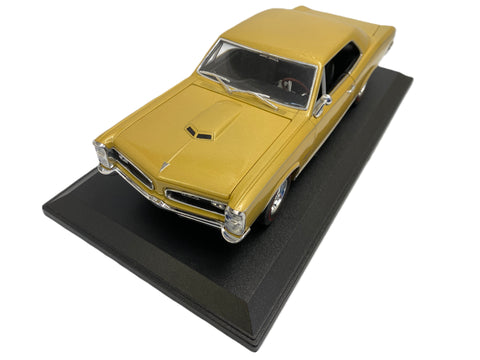 Pontiac GTO 1966 Welly 1/18