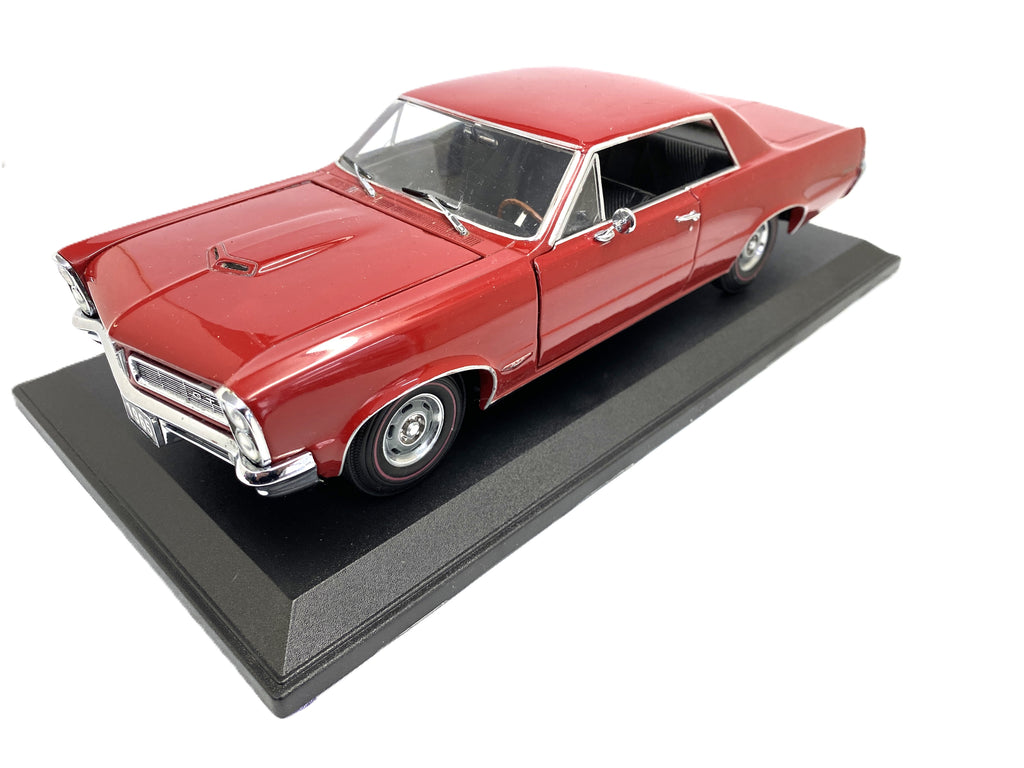 Pontiac GTO 1965 Sun Star 1/18