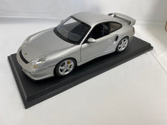 Porsche 911 (996) GT2 Turbo AUTOart 1/18