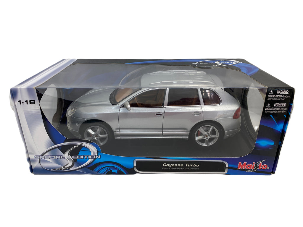 Porsche Cayenne Turbo Motor Max 1/18