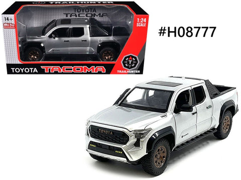 Toyota Tacoma Trail Hunter 2025 Maisto 1/27