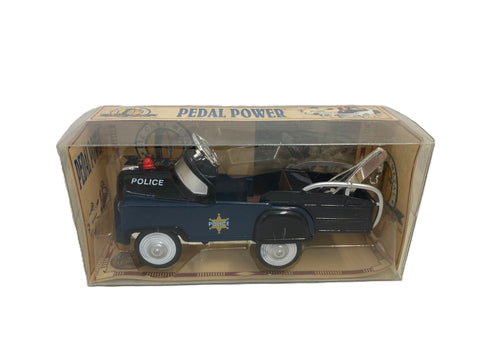 Voiture à pédales remorqueuse de police (Pedal Car) Golden Wheels 5 po.