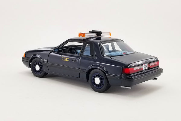 Miniature GMP 1/18 – Ford Mustang Special Service 1988 – Collection (Boîte TB)