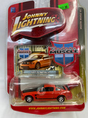 Ford Mustang GT 2005 Modern Muscle Johnny Lightning 1/64