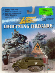 WWII M-16 Anti-Aircraft Half Track Truck Lightning Brigade Johnny Lightning 1/64