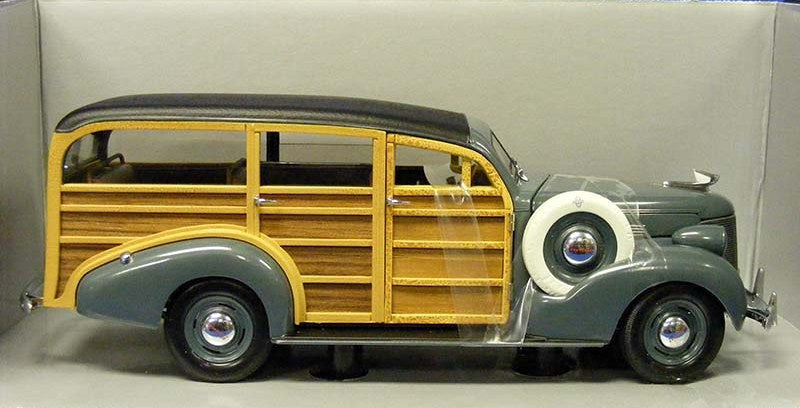 Chevrolet Woody Wagon 1939 Motor City Classics 1/18